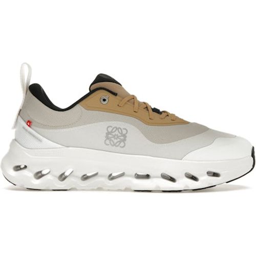 Running Cloudtilt 2 LOEWE Tan White - On - Modalova