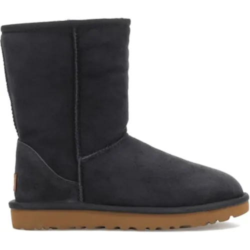 Classic Short II Boot Navy (Women's) - Ugg - Modalova