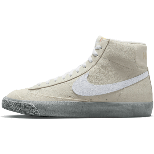 Blazer Mid '77 EMB Summit White - Nike - Modalova