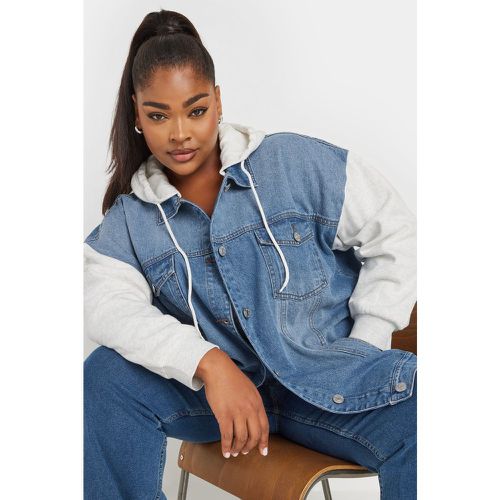 Curve Blue Sweatshirt Hooded Denim Jacket, Grande Taille & Courbes - Yours - Modalova