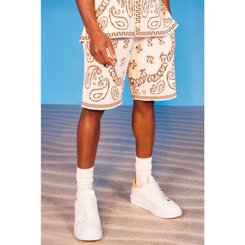 Short de basket oversize en maille à imprimé bandana - M - Boohooman - Modalova