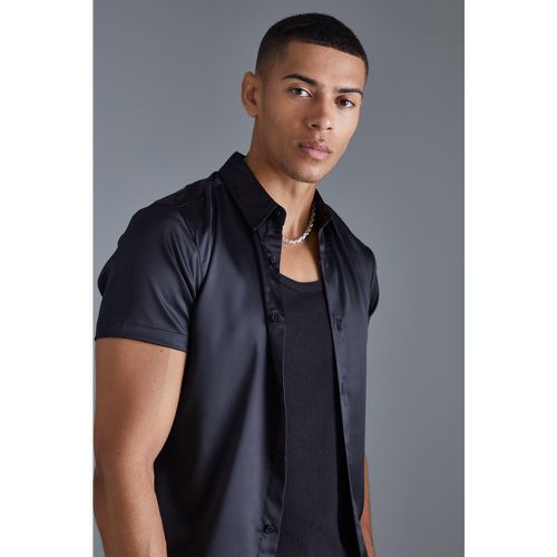 Chemise satinée cintrée à manches courtes - L - Boohooman - Modalova