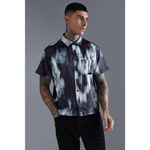 Chemise oversize satinée à manches courtes - M - Boohooman - Modalova