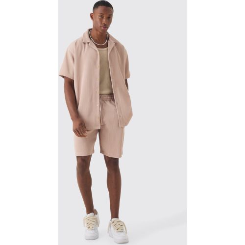 Ensemble oversize plissé avec chemise à manches courtes et short - S - Boohooman - Modalova