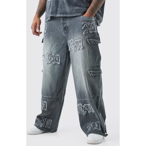 Plus Baggy Rigid Bm Applique Multi Pocket Cargo Jeans homme - Boohooman - Modalova
