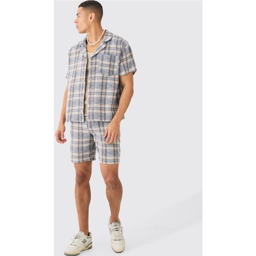 Ensemble texturé avec chemise et short - S - Boohooman - Modalova