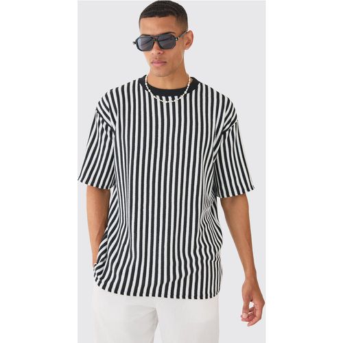 Oversized Textured Stripe T-shirt - Boohooman - Modalova