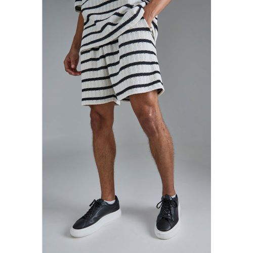 Boxy Textured Stripe Shorts homme - Boohooman - Modalova