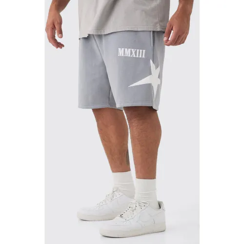 Grande taille - Short large mi-long à imprimé moto - XXXL - Boohooman - Modalova