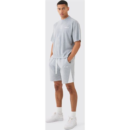 Man Oversized Boxy Contrast Sitch T-shirt Gusset Shorts Set - Boohooman - Modalova
