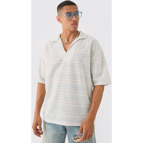 Chemise rayée à col V - S - Boohooman - Modalova