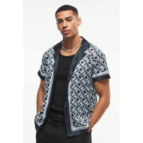 Chemise oversize satinée à monogramme - S - Boohooman - Modalova