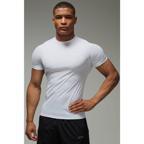 T-shirt de sport moulant en mesh - MAN Active homme - 2XL - Boohooman - Modalova