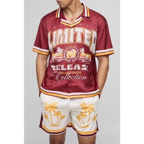 Ensemble oversize satiné à slogan avec chemise et short - S - Boohooman - Modalova