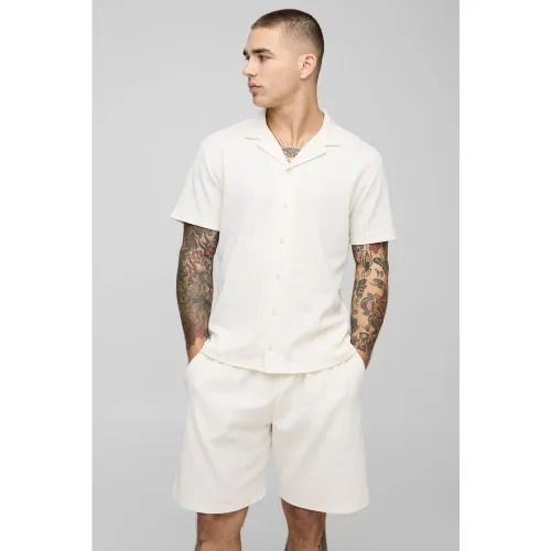 Ensemble texturé avec chemise et short - S - Boohooman - Modalova