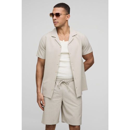 Ensemble en tissu crêpe avec chemise rayée et short - S - Boohooman - Modalova