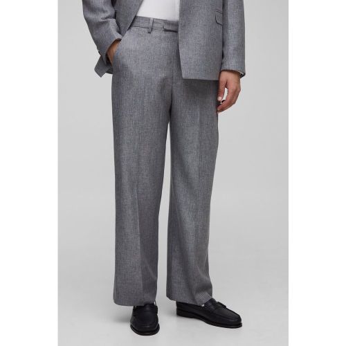 Wide Fit Tailored Suit Trousers - S - Boohooman - Modalova