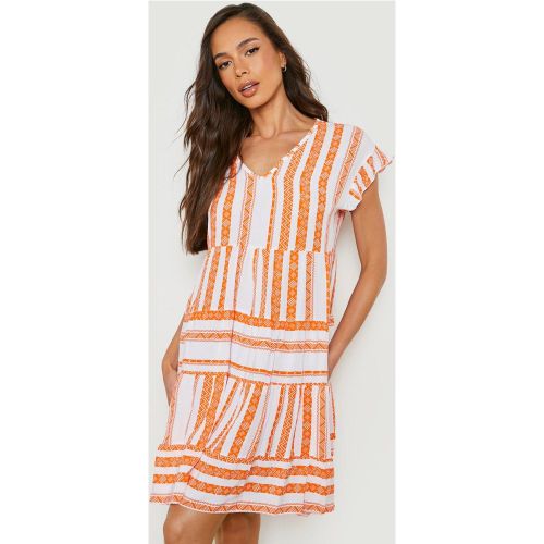 Robe Volantée Froncée À Imprimé Aztèque - 44 - boohoo - Modalova