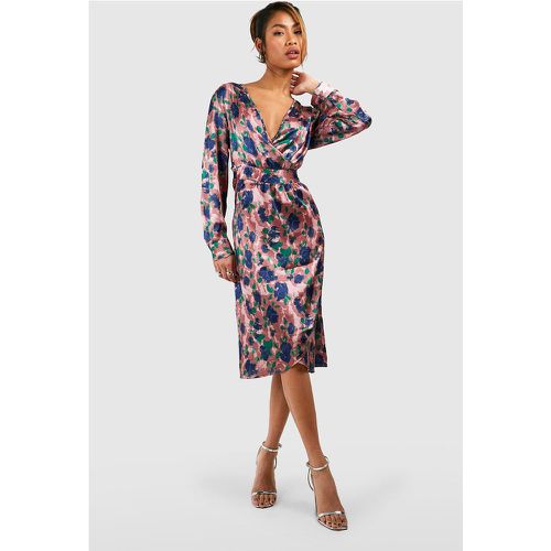 Robe Portefeuille Satinée À Imprimé Fleuri - 38 - boohoo - Modalova