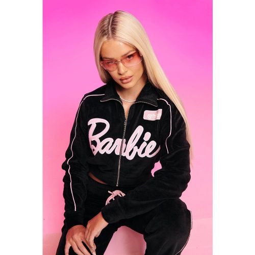 Barbie - Veste Courte En Velours - 56 - boohoo - Modalova