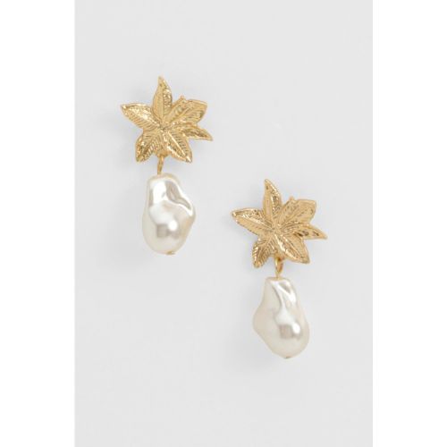 Boucles D'Oreilles Pendantes Fleuries À Perles - One Size - boohoo - Modalova