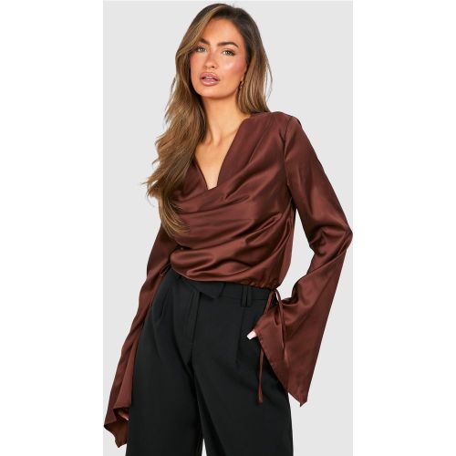 Blouse Satinée À Col Bénitier - 38 - boohoo - Modalova