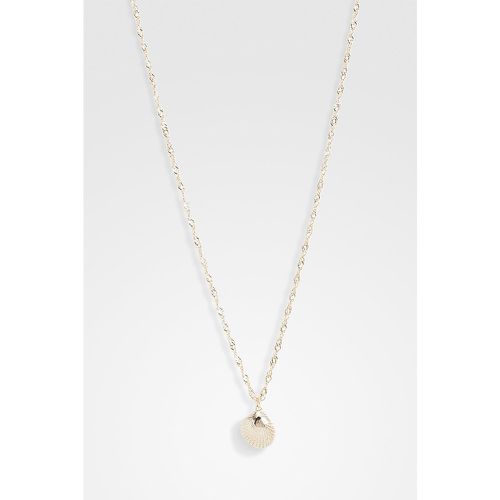 Sea Shell Necklace - boohoo - Modalova