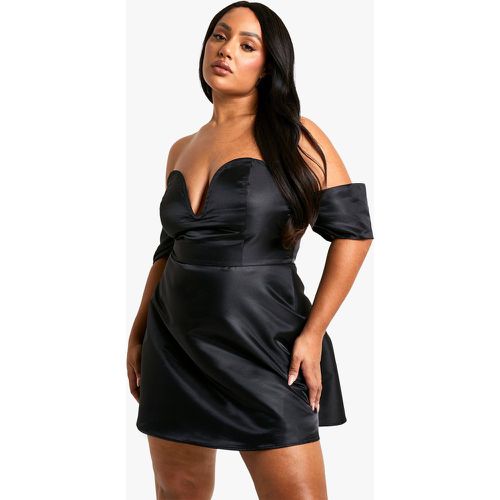 Grande Taille - Robe Patineuse À Décolleté Plongeant - 44 - boohoo - Modalova