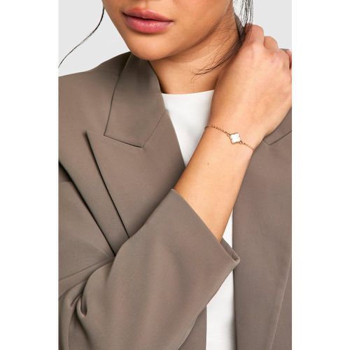 Bracelet À Perle Et Trèfle - One Size - boohoo - Modalova