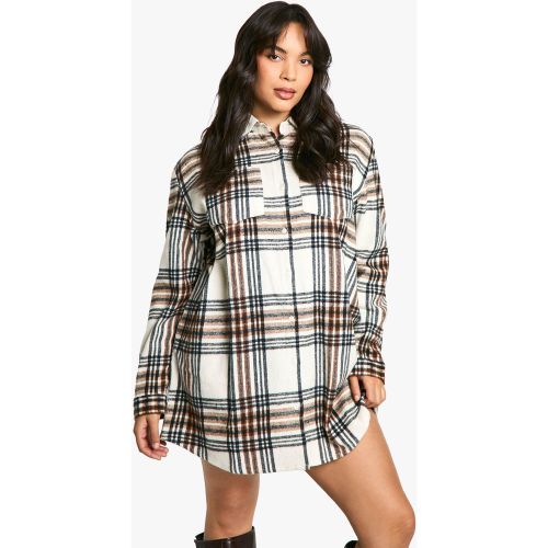 Grande Taille - Robe Chemise À Carreaux - 44 - boohoo - Modalova