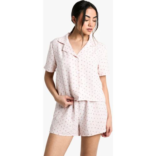 Ensemble De Pyjama À Imprimé Cerise Avec Chemise Et Short - 34 - boohoo - Modalova