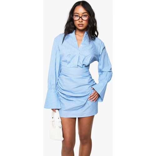 Robe Chemise Rayée Froncée À Manches Évasées - 34 - boohoo - Modalova