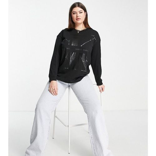 Calvin Klein Plus Jeans - T-shirt à manches longues avec grand logo - Calvin Klein Jeans Plus - Modalova