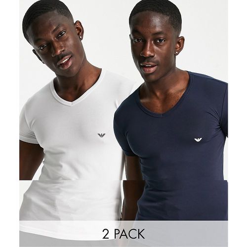 Emporio Armani - Loungewear - Lot de 2 t-shirts col V confort avec logo - Blanc et bleu marine - Emporio Armani Bodywear - Modalova