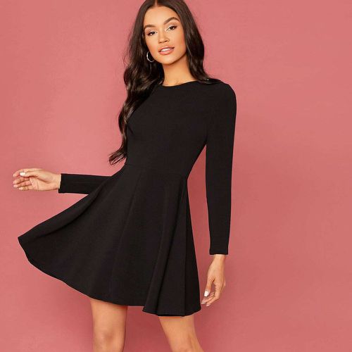 Shein robe noire outlet courte