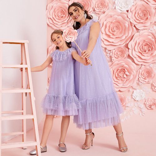 Pièce Robe en tulle à ourlet en dentelé avec tulle - SHEIN - Modalova