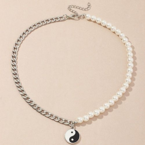 Collier avec yin et yang et fausses perles - SHEIN - Modalova