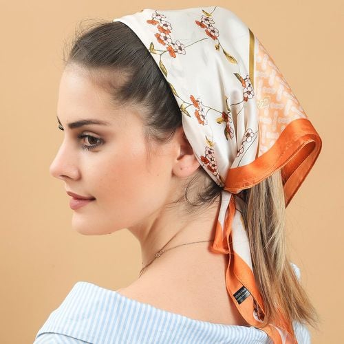 Foulard avec imprimé foulard - SHEIN - Modalova