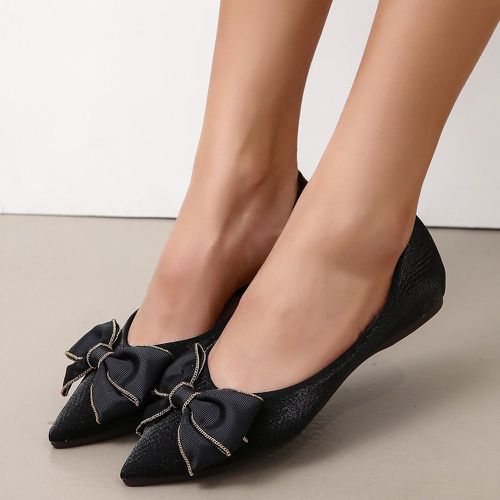 Chaussures plates glissantes en satin avec nœud - SHEIN - Modalova