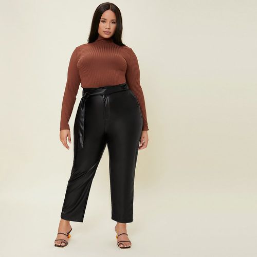 Pantalon taille haute ceinturé en cuir PU - SHEIN - Modalova