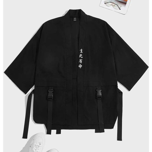 Chemise de kimono lettre chinoise à broderie à boucle poche à rabat - SHEIN - Modalova
