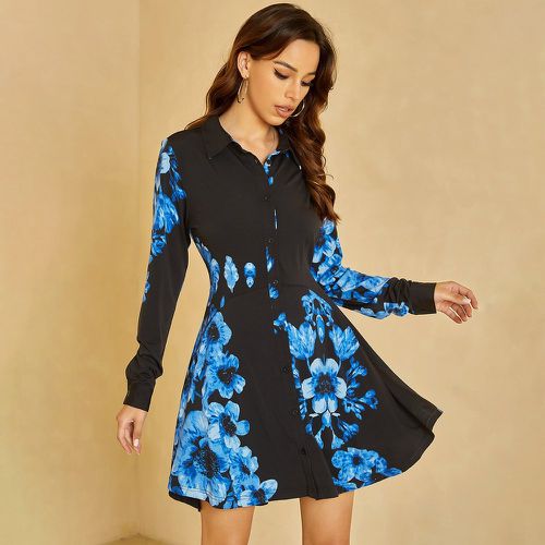 Robe chemise à imprimé floral à bouton - SHEIN - Modalova