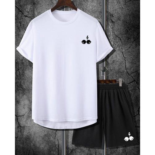 Lunettes & à imprimé foudre asymétrique Short & T-shirt - SHEIN - Modalova