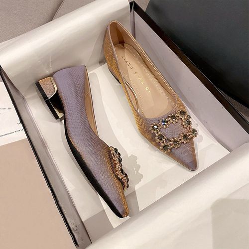 Chaussures plates à détail bijoux côtelé - SHEIN - Modalova