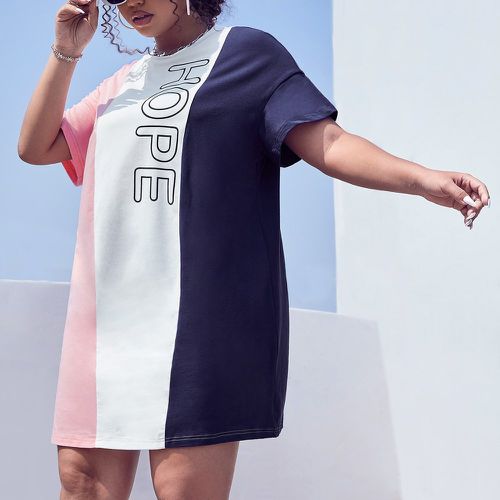Robe t-shirt à lettres à blocs de couleurs - SHEIN - Modalova