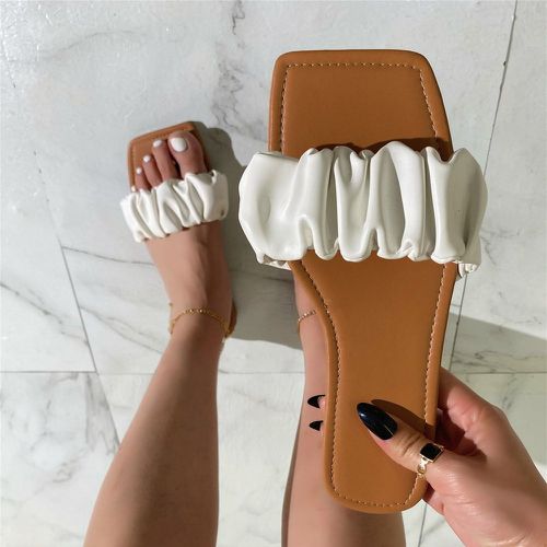 Sandales plates minimaliste à sangle froncée - SHEIN - Modalova
