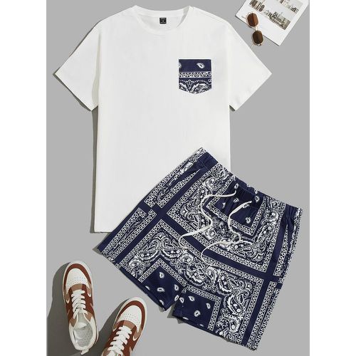 T-shirt avec poche & Short à imprimé foulard à cordon - SHEIN - Modalova