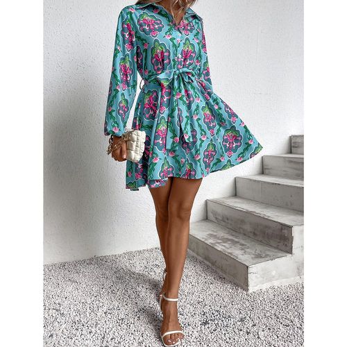 Robe chemise à imprimé floral ceinturé - SHEIN - Modalova