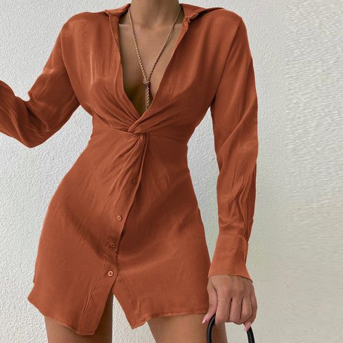 Robe chemise torsadé à bouton - SHEIN - Modalova