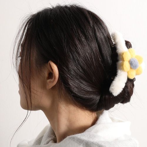 Griffe de cheveux duveteuse à fleur - SHEIN - Modalova